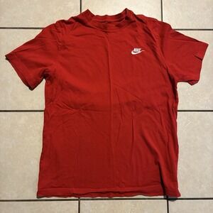 Nike Men's Medium Red Dri-FIT "The Nike Tee" Short Sleeve T-Shirt
